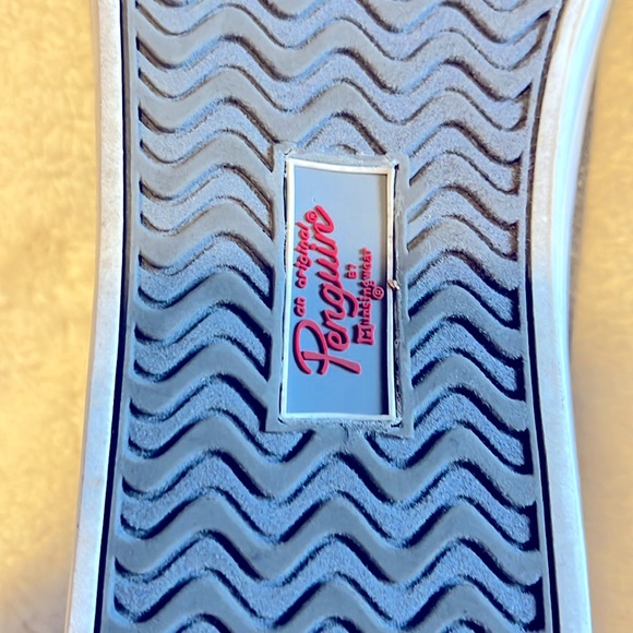 Sneakers - Picture 3 of 4